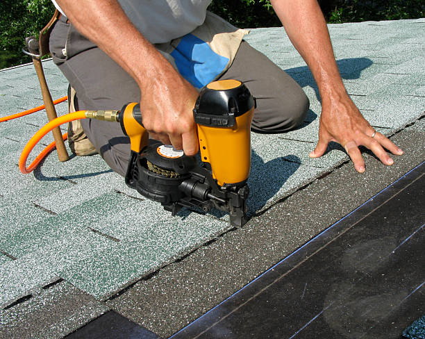Roof Gutter Cleaning in Bear Rocks, PA